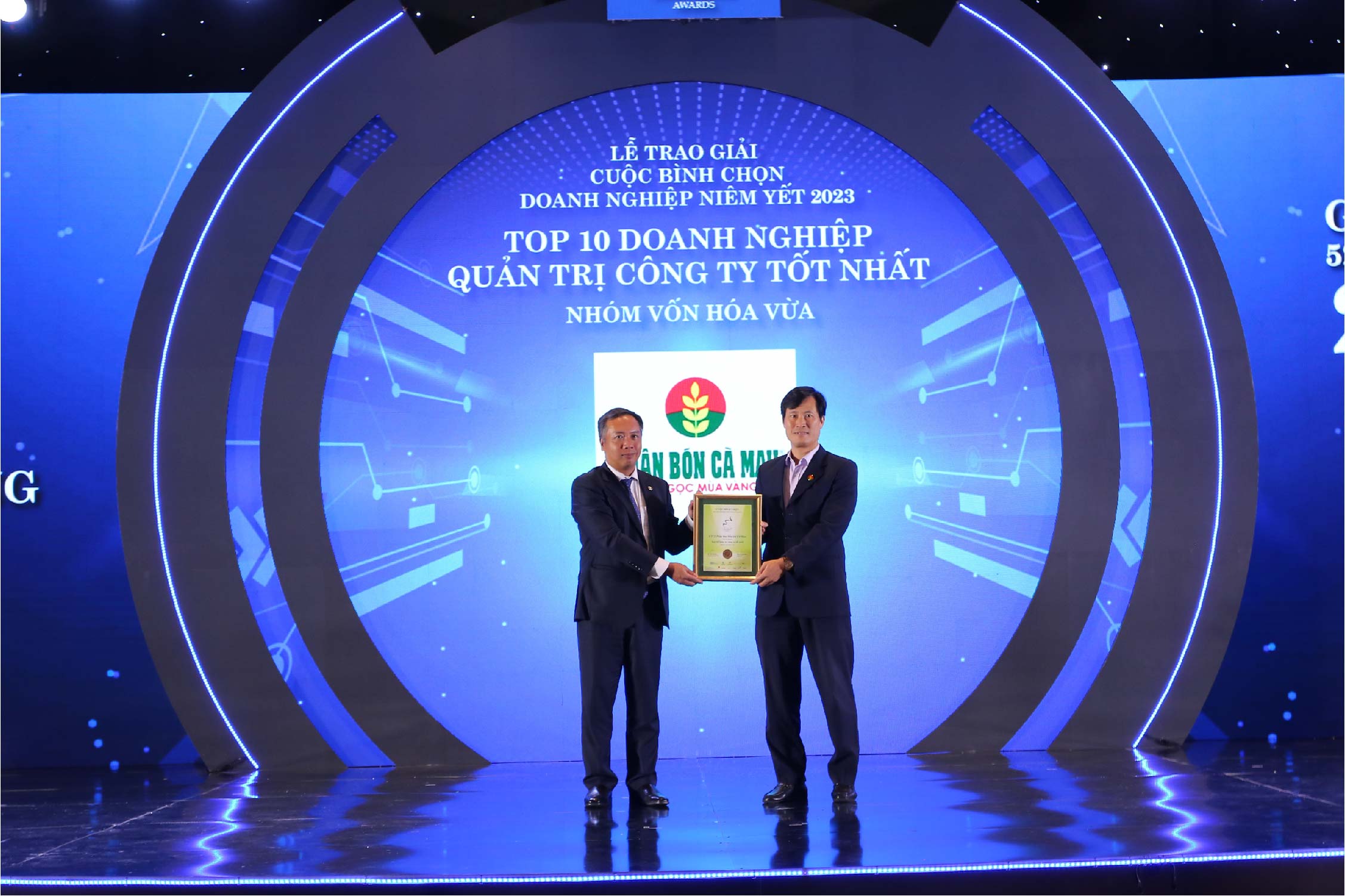 Phân Bón Cà Mau Thuộc Top 10 Doanh Nghiệp Quản Trị Công Ty Tốt Nhất