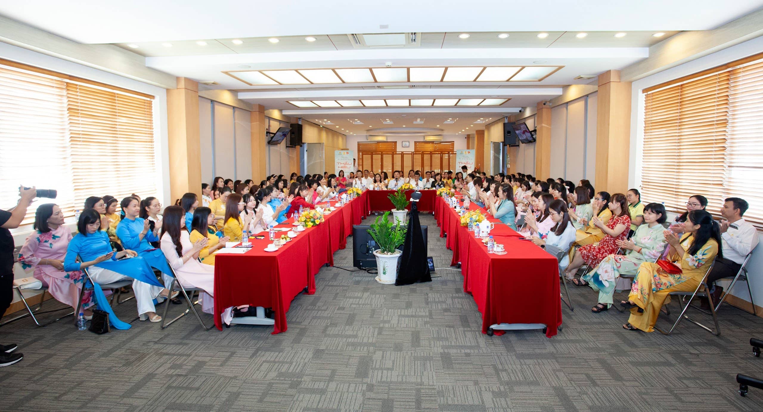 Nữ Thành Viên PVCFC Phát Huy Phẩm Chất Phụ Nữ Việt Nam